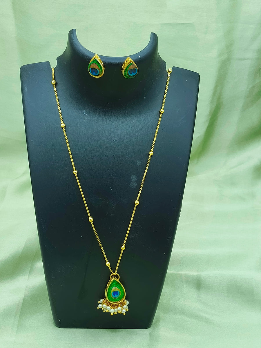 peacock pendand neckless